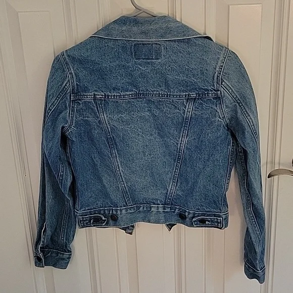 Levi Jean Jacket Size Small - Picture 2 of 3